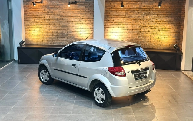 imagem-https://www.socarrao.com.br/sc-vehicle-images-prod/4421247/1792670759953-NGRkMzMyNTgtMmQyYi00OGI2LWIzOTQtMGRjZmU4OTUxOGFiLmpwZWc.jpeg