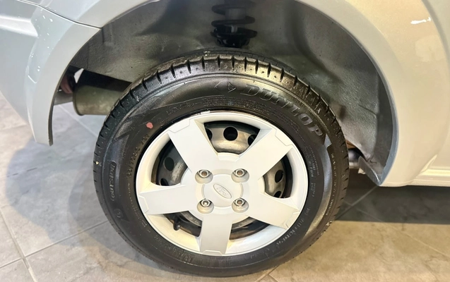 imagem-https://www.socarrao.com.br/sc-vehicle-images-prod/4421247/1792670760369-OGE5MzQ4NDMtYWUzMy00NmRhLWIzNjktMmQ0MDRhMzJiNDliLmpwZWc.jpeg