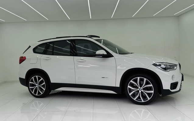 imagem-https://www.socarrao.com.br/sc-vehicle-images-prod/4421265/1792671106675-vehicle_image_1792670288_9b41d56d7082a0ee29dfb7d40b6cf620.jpeg