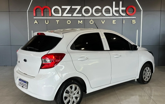 imagem-https://www.socarrao.com.br/sc-vehicle-images-prod/4421312/1792671363665-003_165af8ef069fe7c28d4c2cb9038a46be.jpg