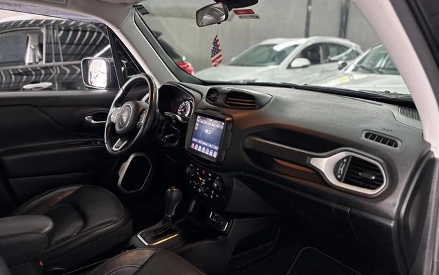 imagem-https://www.socarrao.com.br/sc-vehicle-images-prod/4421327/1792671451126-8587782_0_B_285af7377e.jpeg