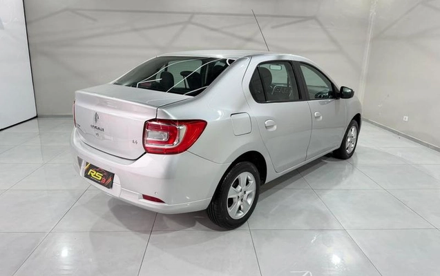 imagem-https://www.socarrao.com.br/sc-vehicle-images-prod/4421354/1792671583178-8494346_1_B_a64987d88a.jpeg