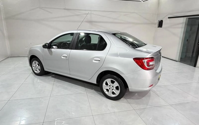 imagem-https://www.socarrao.com.br/sc-vehicle-images-prod/4421354/1792671583182-8494346_6_B_d9c4e7fac2.jpeg
