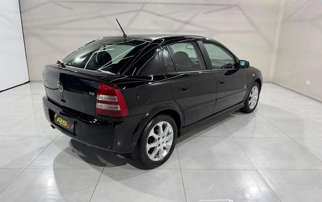 imagem-https://www.socarrao.com.br/sc-vehicle-images-prod/4421360/1792671588736-8541259_5_B_f2132703eb.jpeg
