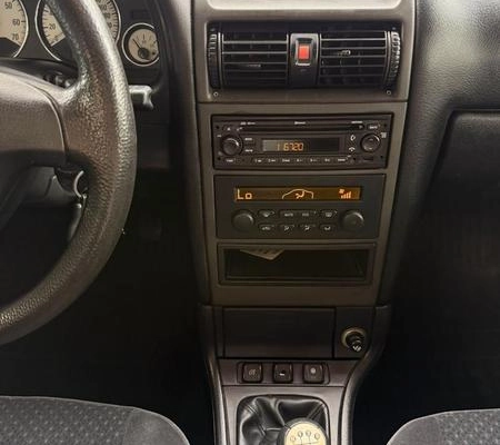 imagem-https://www.socarrao.com.br/sc-vehicle-images-prod/4421360/1792671588737-8541259_12_B_e99f72d462.jpeg