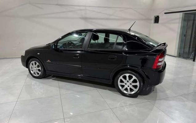 imagem-https://www.socarrao.com.br/sc-vehicle-images-prod/4421360/1792671588739-8541259_4_B_d85e8b550d.jpeg