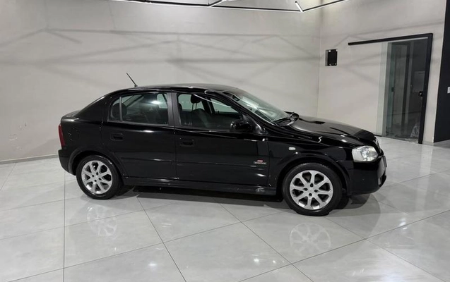 imagem-https://www.socarrao.com.br/sc-vehicle-images-prod/4421360/1792671588740-8541259_12_B_f77c9810d0.jpeg