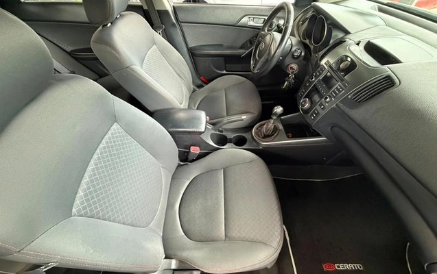 imagem-https://www.socarrao.com.br/sc-vehicle-images-prod/4421366/1792671595702-8581968_11_B_f63087f6ab.jpeg