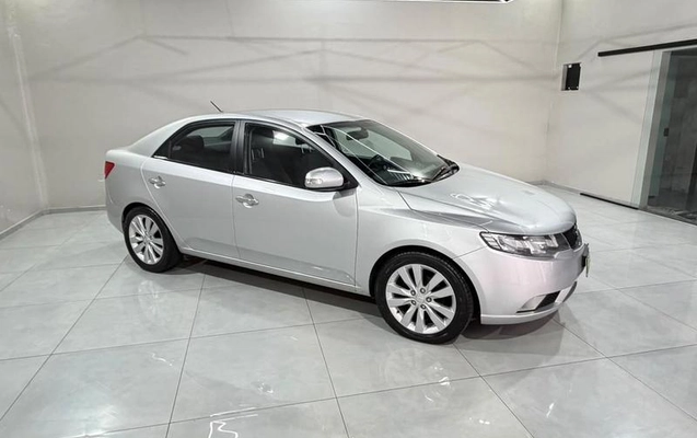 imagem-https://www.socarrao.com.br/sc-vehicle-images-prod/4421366/1792671595704-8581968_11_B_a7148fc40b.jpeg