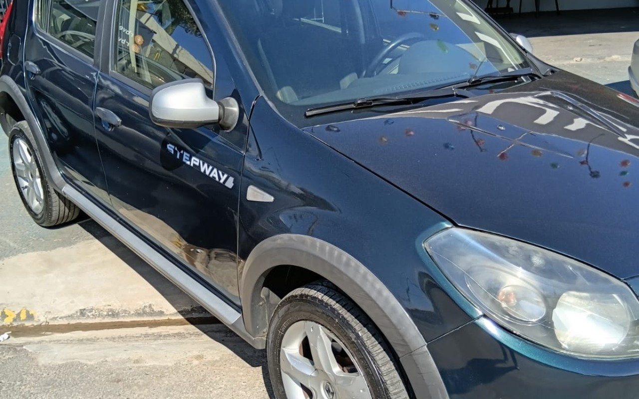 imagem-https://www.socarrao.com.br/sc-vehicle-images-prod/4421393/1792671790108-U2FuZGVybyAzLmpwZWc.jpeg