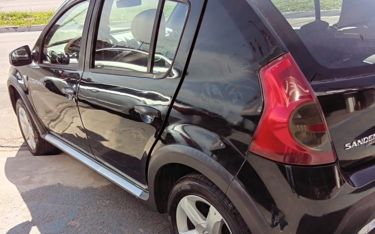 imagem-https://www.socarrao.com.br/sc-vehicle-images-prod/4421393/1792671790227-U2FuZGVybyA1LmpwZWc.jpeg