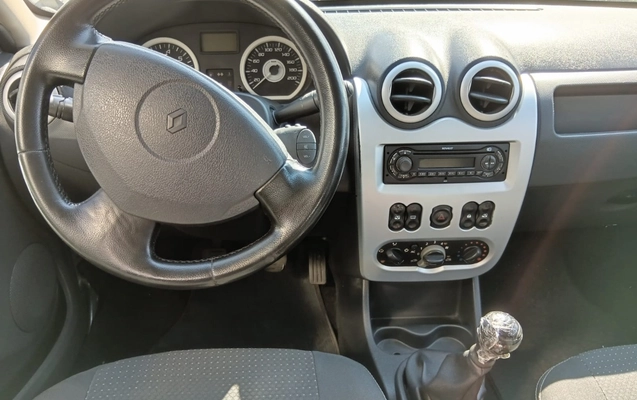 imagem-https://www.socarrao.com.br/sc-vehicle-images-prod/4421393/1792671790283-U2FuZGVybyA2LmpwZWc.jpeg