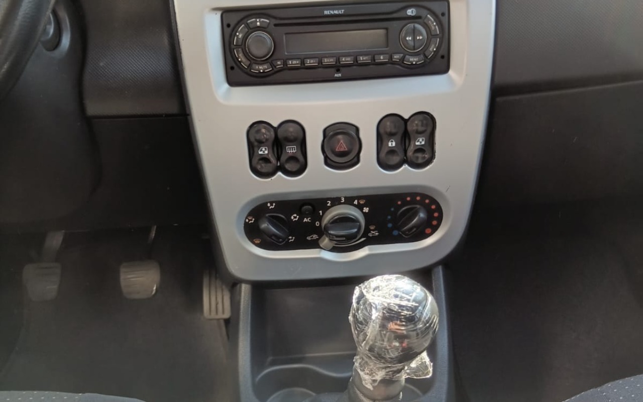imagem-https://www.socarrao.com.br/sc-vehicle-images-prod/4421393/1792671790376-U2FuZGVybyA3LmpwZWc.jpeg