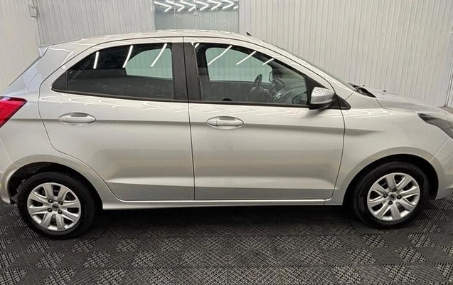 imagem-https://www.socarrao.com.br/sc-vehicle-images-prod/4421411/1792691130009-8567347_4_B_02561e837c.jpeg