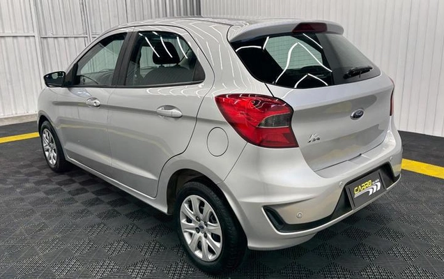 imagem-https://www.socarrao.com.br/sc-vehicle-images-prod/4421411/1792691130018-8567347_7_B_3f76d2fd14.jpeg