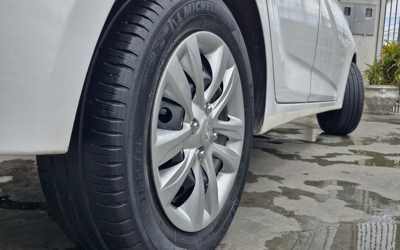 imagem-https://www.socarrao.com.br/sc-vehicle-images-prod/4421416/1792672252173-MTcuanBlZw.jpeg