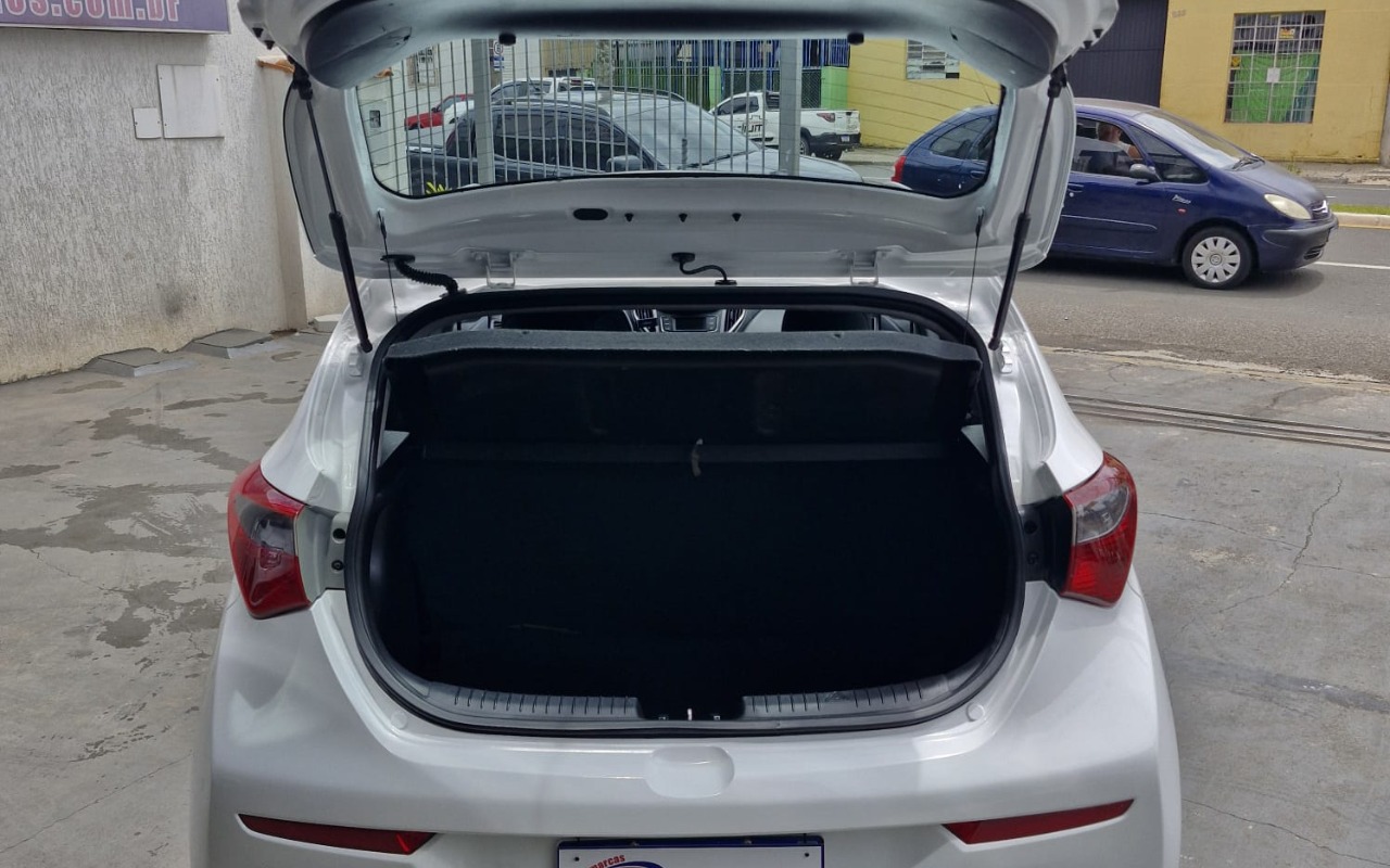 imagem-https://www.socarrao.com.br/sc-vehicle-images-prod/4421416/1792672252358-MTkuanBlZw.jpeg