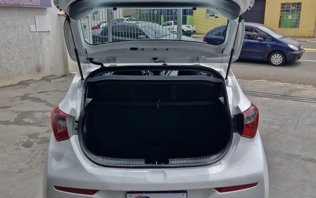 imagem-https://www.socarrao.com.br/sc-vehicle-images-prod/4421416/1792672252358-MTkuanBlZw.jpeg