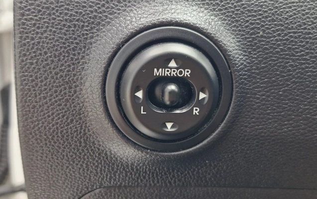 imagem-https://www.socarrao.com.br/sc-vehicle-images-prod/4421416/1792672252519-MjEuanBlZw.jpeg