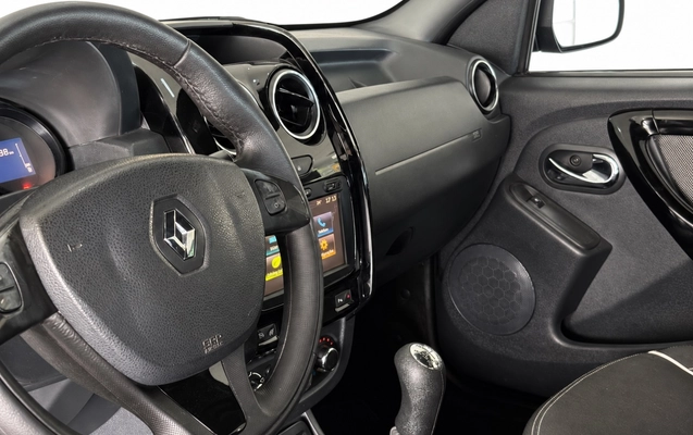 imagem-https://www.socarrao.com.br/sc-vehicle-images-prod/4421432/1792672383519-7_023905.jpg