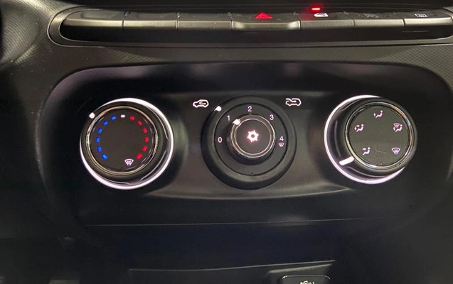 imagem-https://www.socarrao.com.br/sc-vehicle-images-prod/4421454/1792672459116-8589515_11_B_2f7a0fae69.jpeg