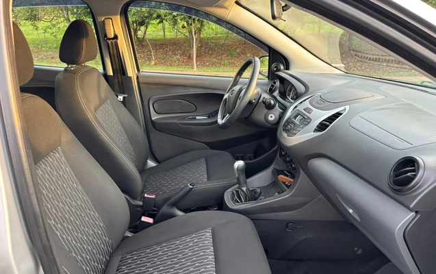 imagem-https://www.socarrao.com.br/sc-vehicle-images-prod/4421455/1792672462614-42776a4114714b5eb4418cf9cbdb7e32_1792667158519.jpg