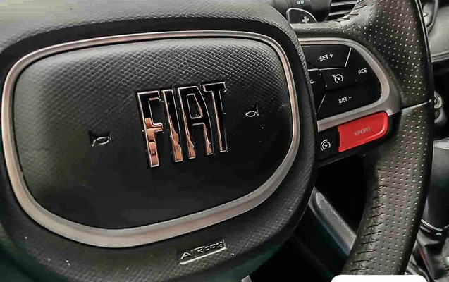 imagem-https://www.socarrao.com.br/sc-vehicle-images-prod/4421459/1792754475375-be1bb7a8-9e21-4c9e-84d2-db96dc4042ef.jpg