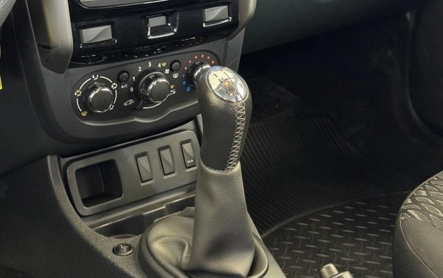 imagem-https://www.socarrao.com.br/sc-vehicle-images-prod/4421508/1792672844400-8567824_14_B_fa51adac3b.jpeg