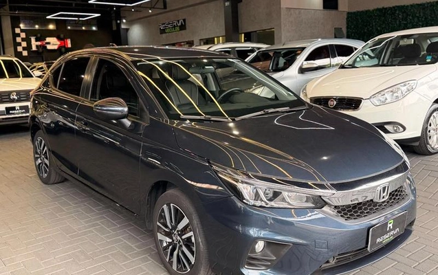 imagem-https://www.socarrao.com.br/sc-vehicle-images-prod/4421529/1792673028092-8594095_13_B_91ca161f52.jpeg