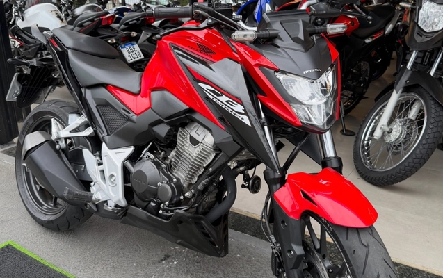 imagem-https://www.socarrao.com.br/sc-vehicle-images-prod/4421537/1792673079591-ODYyMzI1MDU0XzE4MTI4ODQ4ODI1ODQyMjQ4XzY4MTEwNDk1NzE3MTAxMjQyMzhfbi5qcGc.jpg
