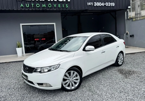 Kia Cerato 1.6 16V Aut. 2013 Branco — foto 1 de 3