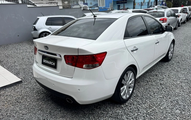 imagem-https://www.socarrao.com.br/sc-vehicle-images-prod/4421642/1792673867850-V2hhdHNBcHAgSW1hZ2UgMjAyNi0xMC0yMCBhdCAxNi4wNS4zOCAoMykuanBlZw.jpeg