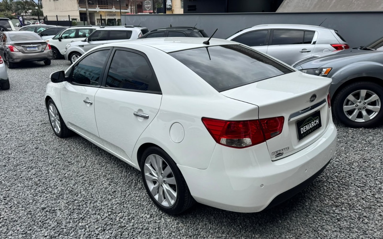 imagem-https://www.socarrao.com.br/sc-vehicle-images-prod/4421642/1792673867938-V2hhdHNBcHAgSW1hZ2UgMjAyNi0xMC0yMCBhdCAxNi4wNS4zOCAoMikuanBlZw.jpeg