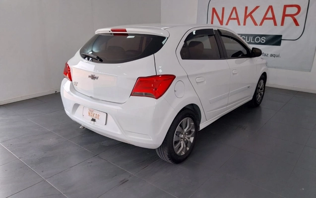 imagem-https://www.socarrao.com.br/sc-vehicle-images-prod/4421717/1792695382998-vwikDrwI5TFRoZTFy3MJpZ92Jvqh64QP.jpg