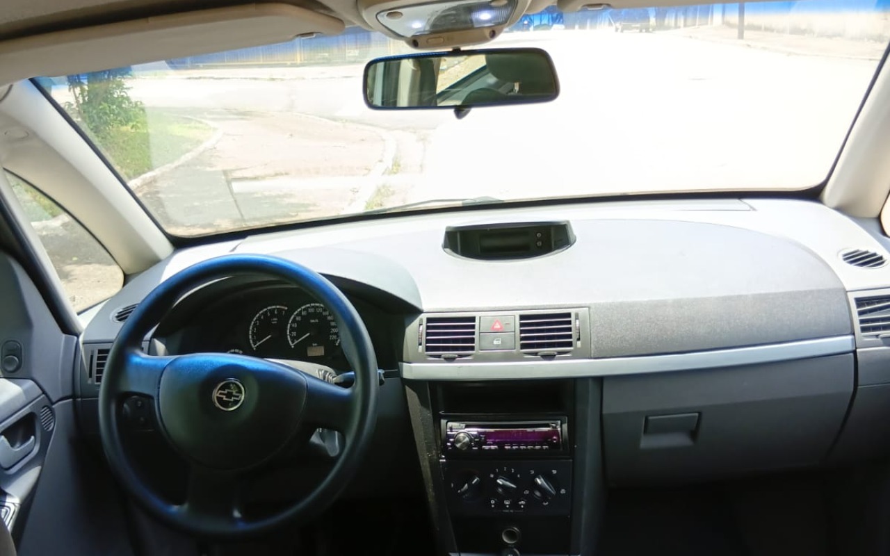 imagem-https://www.socarrao.com.br/sc-vehicle-images-prod/4421729/1792674268983-TWVyaXZhMy5qcGVn.jpeg