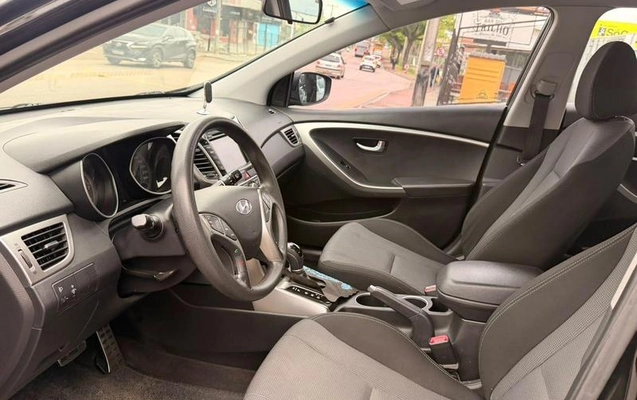 imagem-https://www.socarrao.com.br/sc-vehicle-images-prod/4421732/1792674288418-8590791_5_B_1e2429a934.jpeg