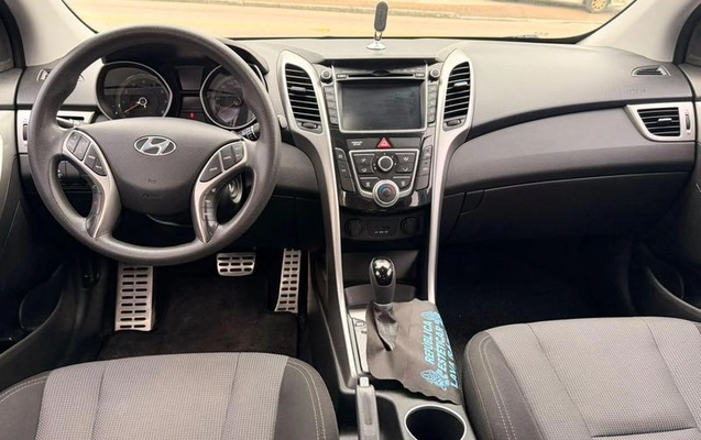 imagem-https://www.socarrao.com.br/sc-vehicle-images-prod/4421732/1792674288420-8590791_6_B_190dbfc60e.jpeg