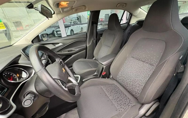 imagem-https://www.socarrao.com.br/sc-vehicle-images-prod/4421735/1792701880871-8592786_5_B_a3e4955561.jpeg