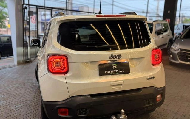 imagem-https://www.socarrao.com.br/sc-vehicle-images-prod/4421739/1792674352898-8583954_13_B_99bb684e35.jpeg