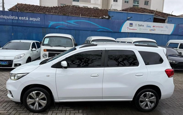 imagem-https://www.socarrao.com.br/sc-vehicle-images-prod/4421887/1792674870541-8594739_9_B_d497069709.jpeg