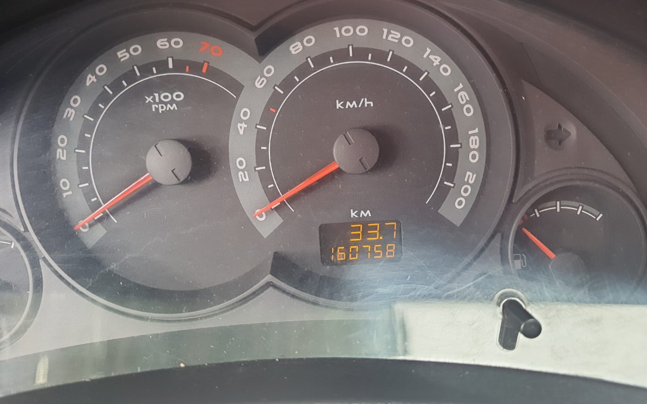 imagem-https://www.socarrao.com.br/sc-vehicle-images-prod/4421913/1792674980002-V2hhdHNBcHAgSW1hZ2UgMjAyNi0xMC0yMiBhdCAxMC4xMC4xNi5qcGVn.jpeg