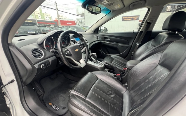 imagem-https://www.socarrao.com.br/sc-vehicle-images-prod/4421935/1792695136317-gb-c35103f.jpeg