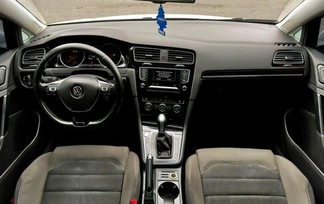 imagem-https://www.socarrao.com.br/sc-vehicle-images-prod/4421992/1792675594946-8593924_12_B_3e776b0648.jpeg