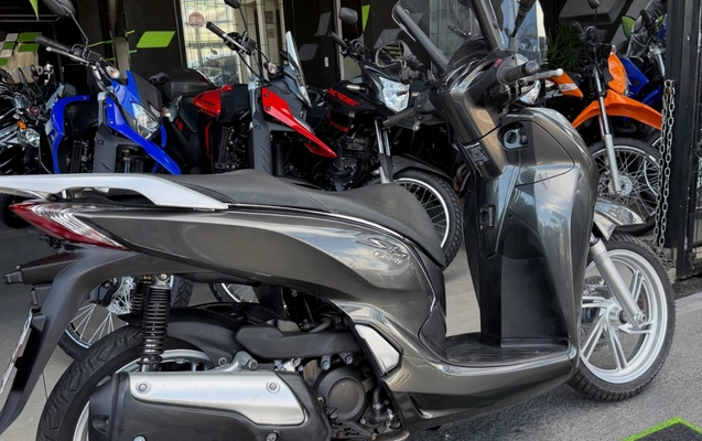 imagem-https://www.socarrao.com.br/sc-vehicle-images-prod/4422003/1792675692110-ODUxODI5NTExXzE4MTI4Mzc1Nzc5ODQyMjQ4XzY0MzUwODEyOTUzMzc5Njk2MjJfbi5qcGc.jpg