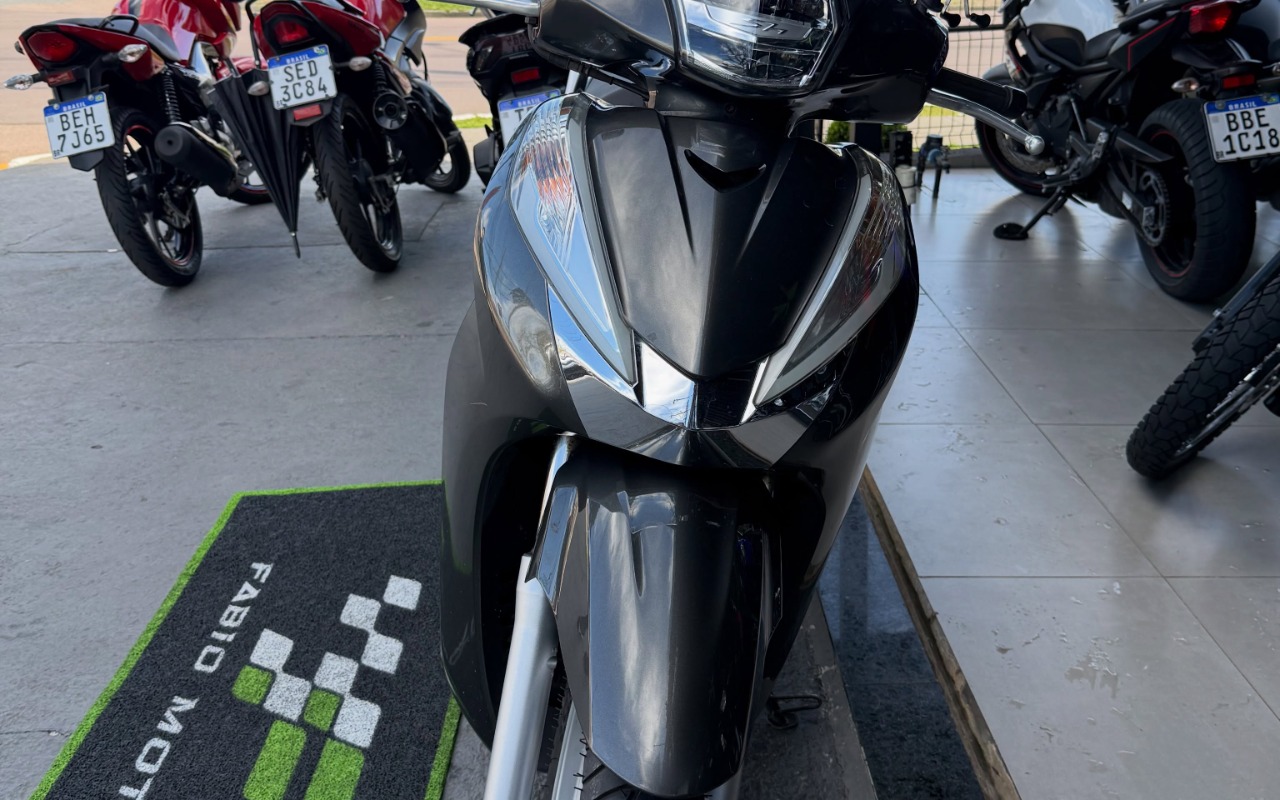 imagem-https://www.socarrao.com.br/sc-vehicle-images-prod/4422003/1792675692315-ODU1MTQ0MzkyXzE4MTI4Mzc1NzQwODQyMjQ4XzgwNjU4OTQ2NzgxMzgxMzM3MjFfbi5qcGc.jpg
