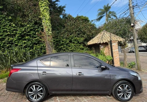 Nissan VERSA 2019 Cinza — foto 1 de 3