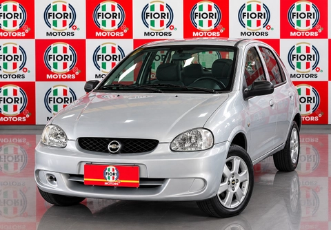Chevrolet Corsa 2001 Prata — foto 1 de 3