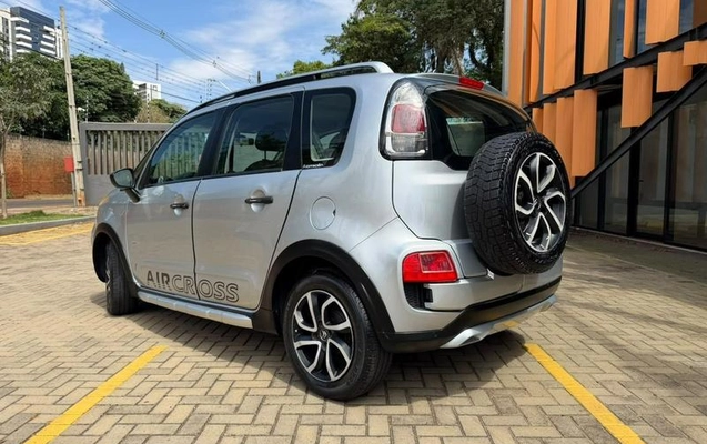 imagem-https://www.socarrao.com.br/sc-vehicle-images-prod/4422120/1792676308631-8571053_4_B_47ab1ed610.jpeg