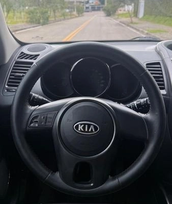 imagem-https://www.socarrao.com.br/sc-vehicle-images-prod/4422158/1792676597320-8595101_11_B_3e54ff157f.jpeg