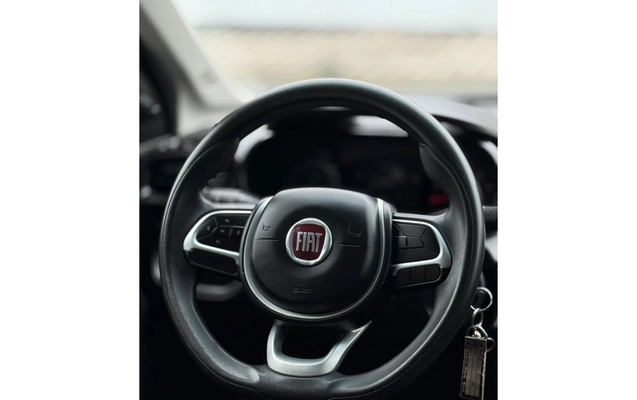 imagem-https://www.socarrao.com.br/sc-vehicle-images-prod/4422162/1792676709023-11_104436.jpg